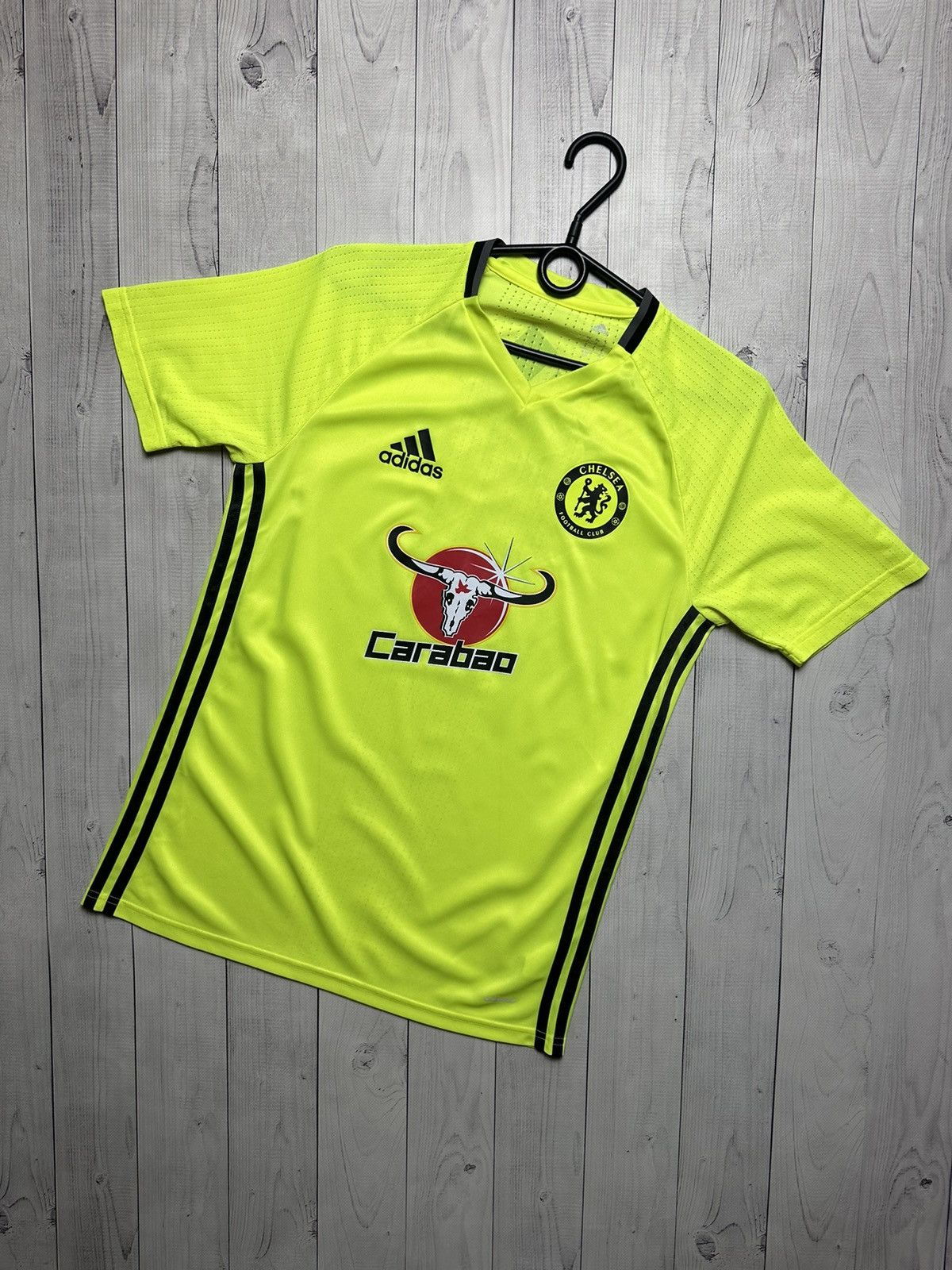 Adidas × Chelsea Soccer × Vintage Vintage adidas Chelsea soccer jersey size S logo yellow Size US S / EU 44-46 / 1 - 1 Thumbnail