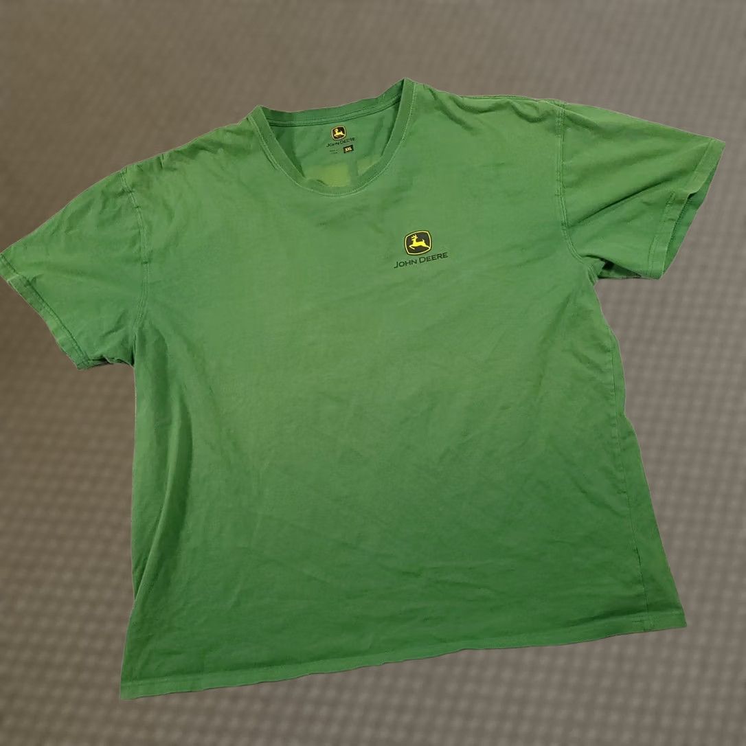 John Deere VINTAGE John Deere Tractor T Shirt Mens 2XL Green Grunge Workwear Farmer Shirt Mens Grunge Tractor John Deere Size US XXL / EU 58 / 5 - 1 Thumbnail