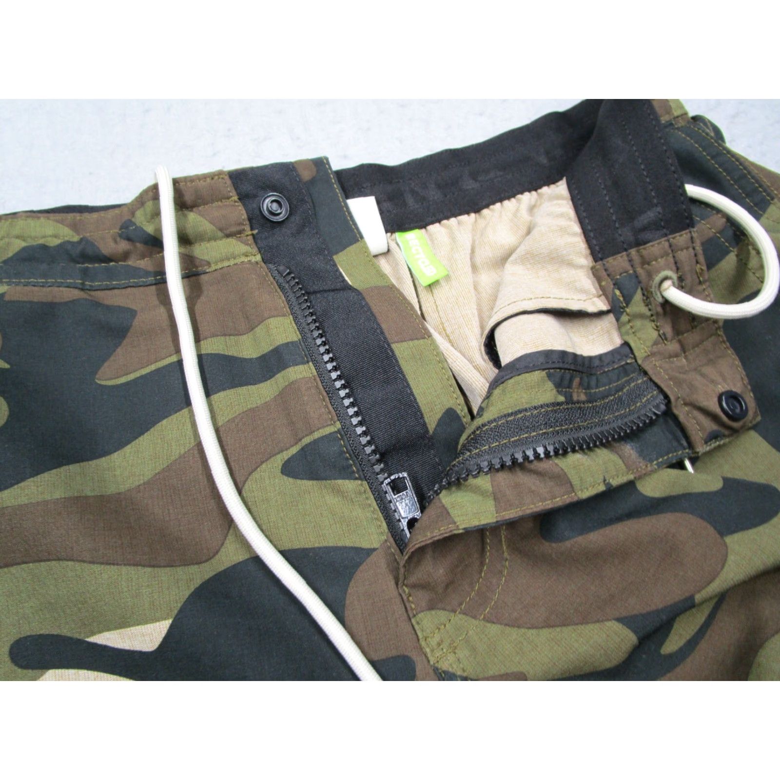 Quiksilver QUICKSILVER WATERMAN Shorts Mens Medium Green Camo Hybrid 8" Beach Travel Swim Size US 31 - 3 Thumbnail
