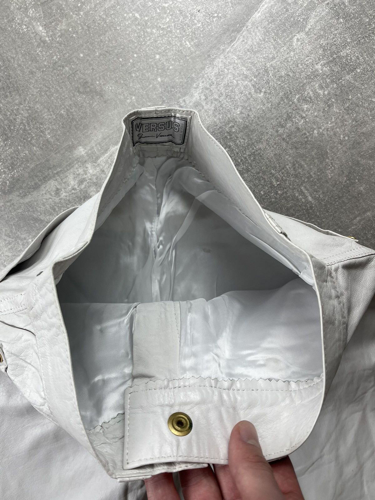 Versace Versus Gianni Versace Vintage 90s White Leather Pants Size 27" / US 4 / IT 40 - 14 Thumbnail