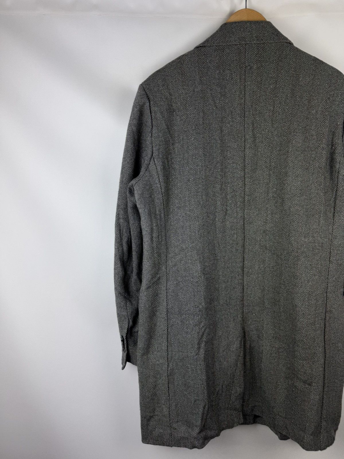 Vintage Gutteridge Men’s Wool Herringbone Tweed Overcoat Coat Jacket Size US XXL / EU 58 / 5 - 13 Thumbnail