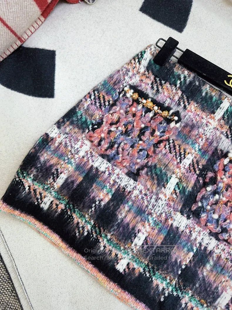 Chanel Chanel 22A high-end handicraft series colourful plaid diam Size 24" / US 00 / IT 34 - 3 Thumbnail