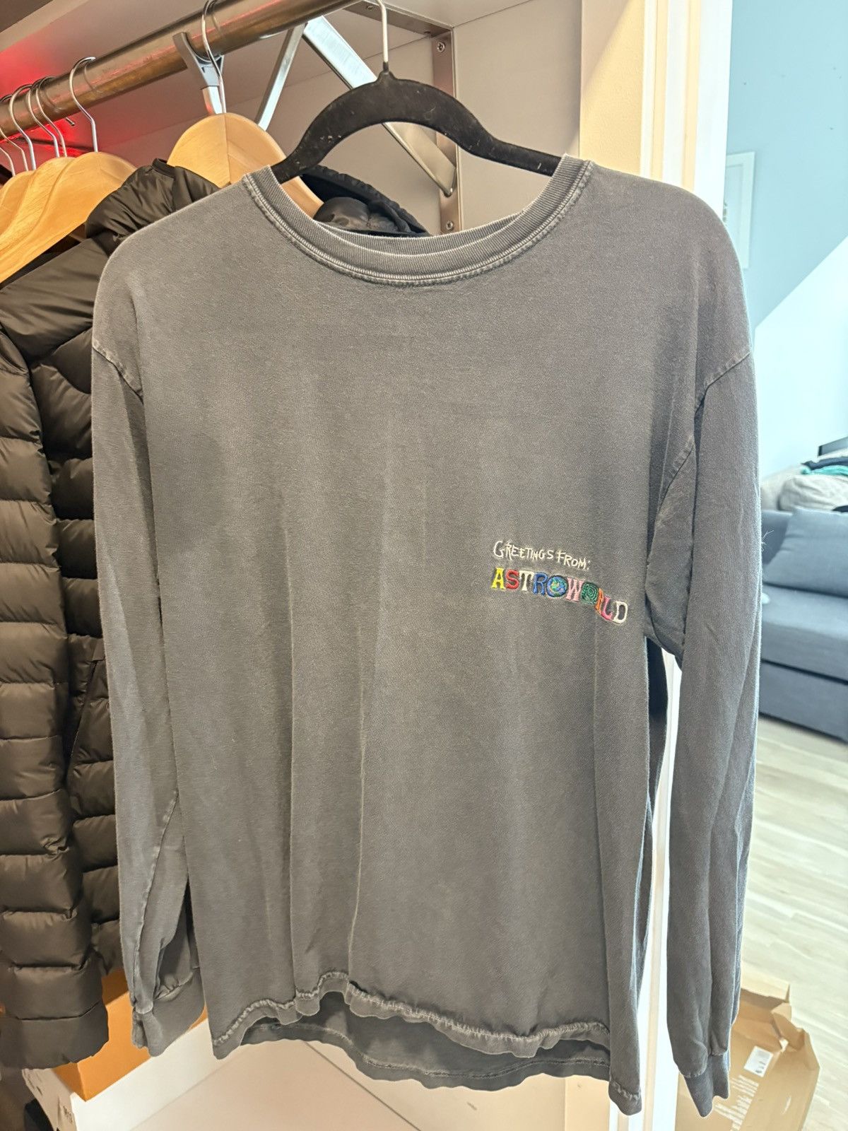 Travis Scott Travis scott greetings from astroworld Size US M / EU 48-50 / 2 - 1 Thumbnail