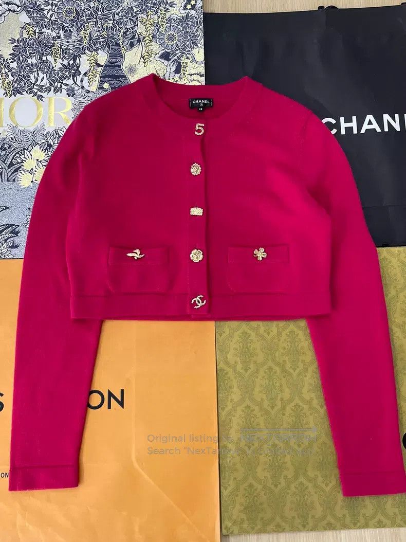 Chanel Chanel Rose-red multi-element button cashmere cardigan coa Size XS / US 0-2 / IT 36-38 - 1 Thumbnail