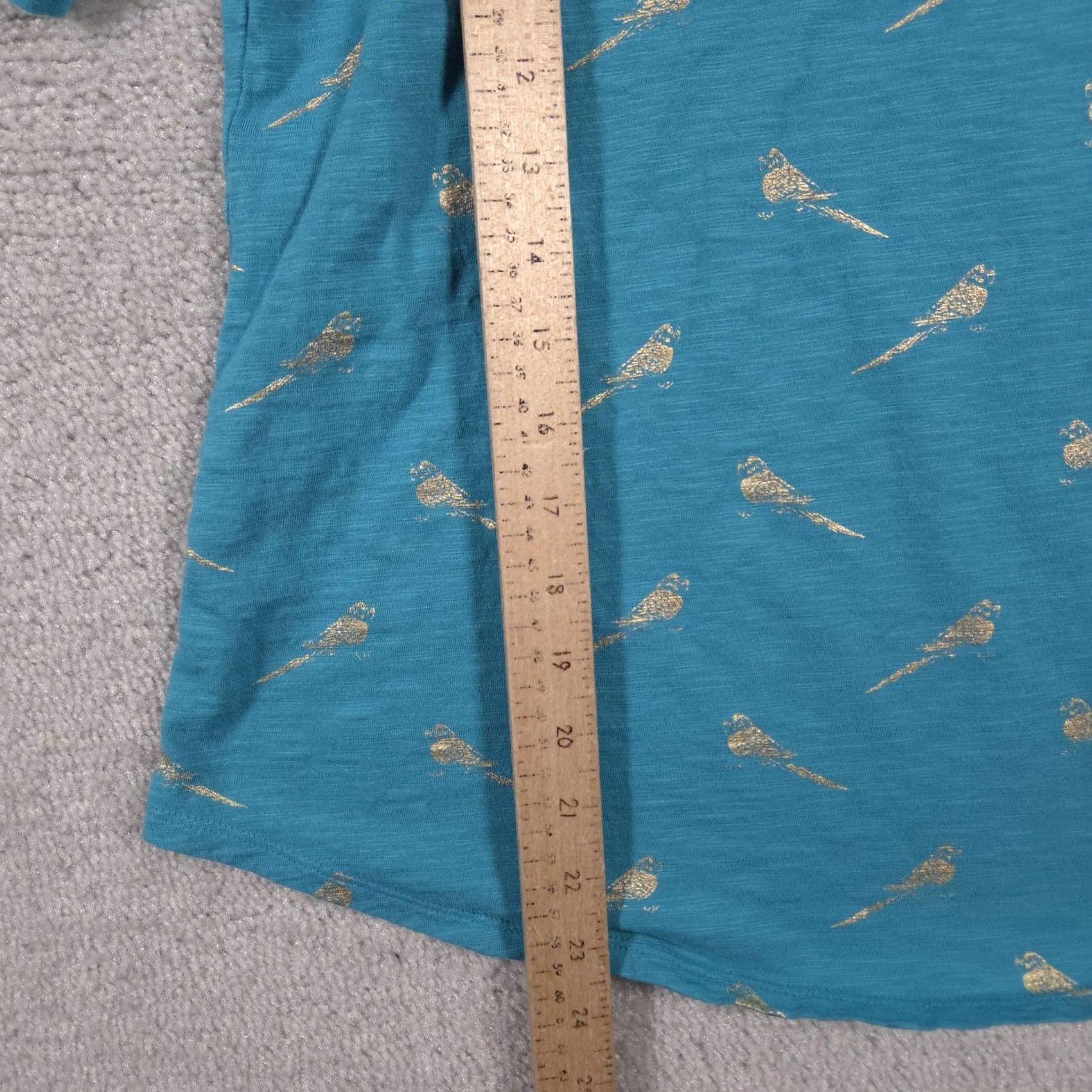 Vintage Chicos Shirt Womens Medium Blue Gold Bird Print V Neck Ultimate Tee Short Sleeve Size M / US 6-8 / IT 42-44 - 6 Thumbnail