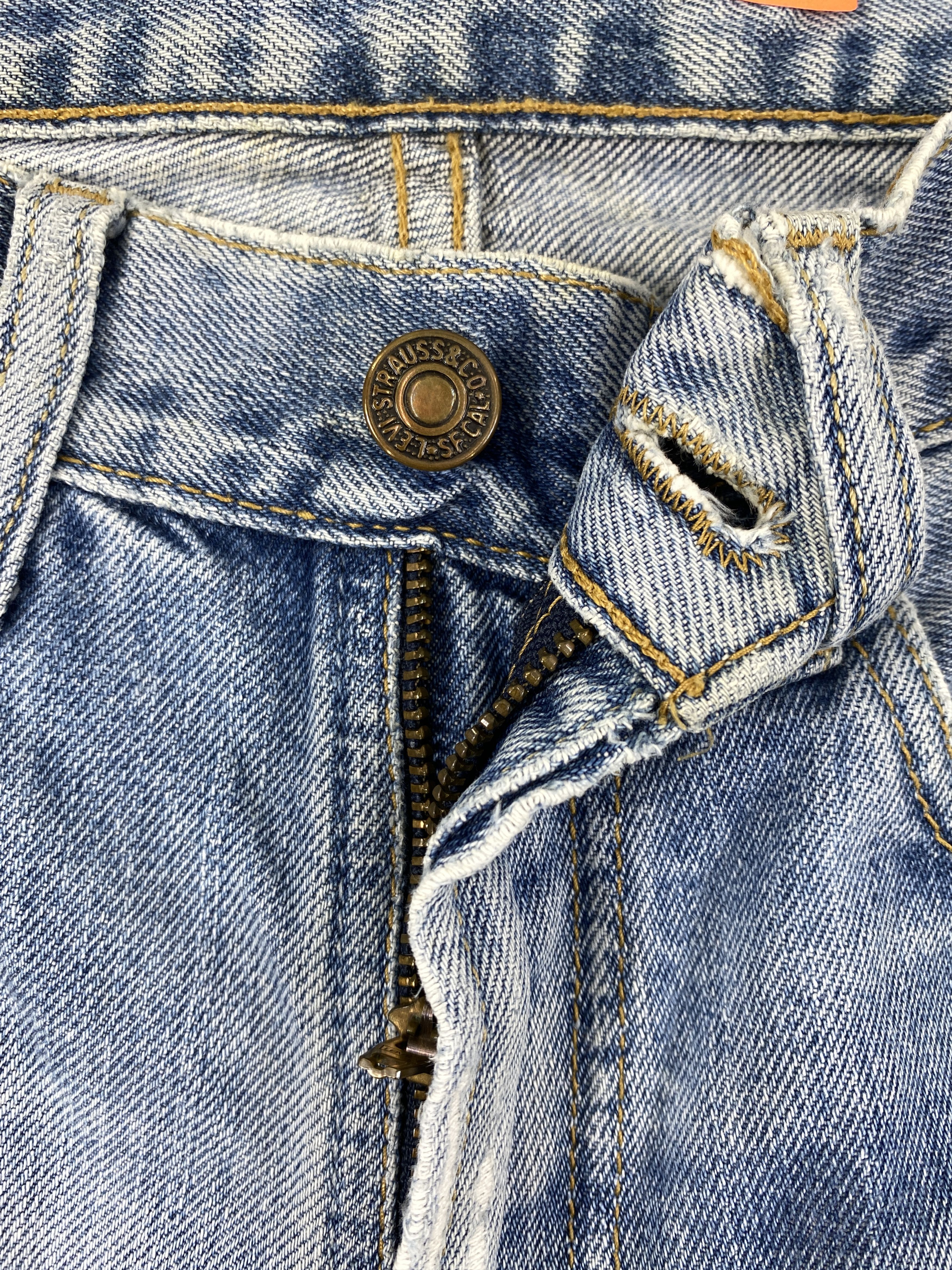 Levi's Light Blue Wash Vintage Levi's 505 Jeans 30x28 Denim -JN1747 Size US 30 / EU 46 - 6 Thumbnail