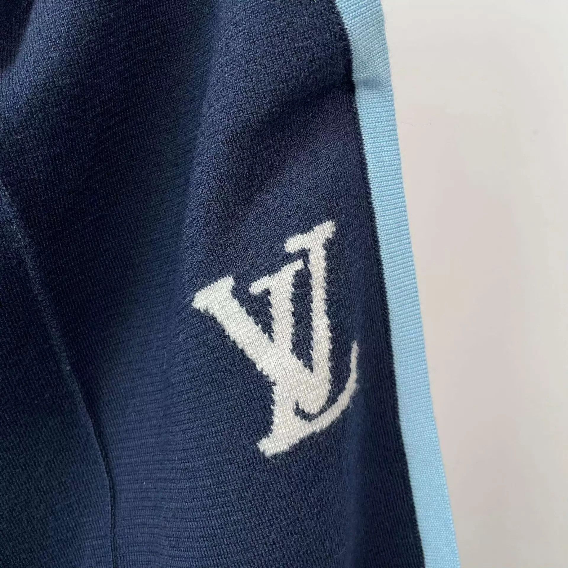Louis Vuitton LV navy blue wool short XL Size US 36 / EU 52 - 9 Thumbnail