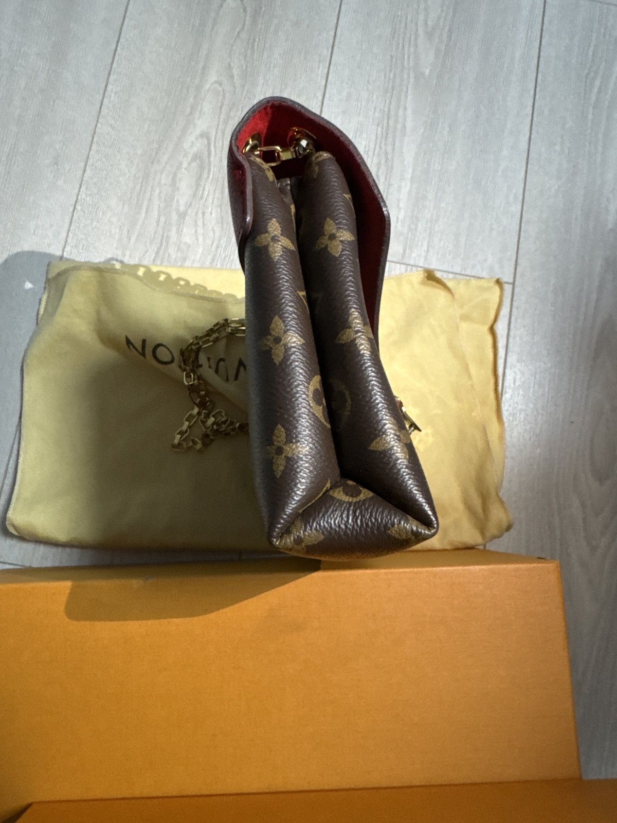 Louis Vuitton Louis Vuitton Monogram Canvas Red Leather Pallas Chain Size ONE SIZE - 5 Thumbnail