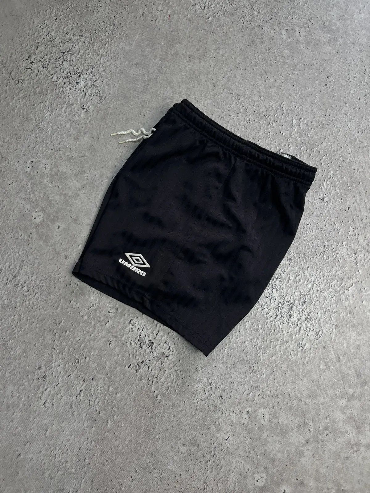 Umbro × Vintage Vintage Y2K 90s Umbro soccer shorts football black Umbro Size US 32 / EU 48 - 5 Thumbnail