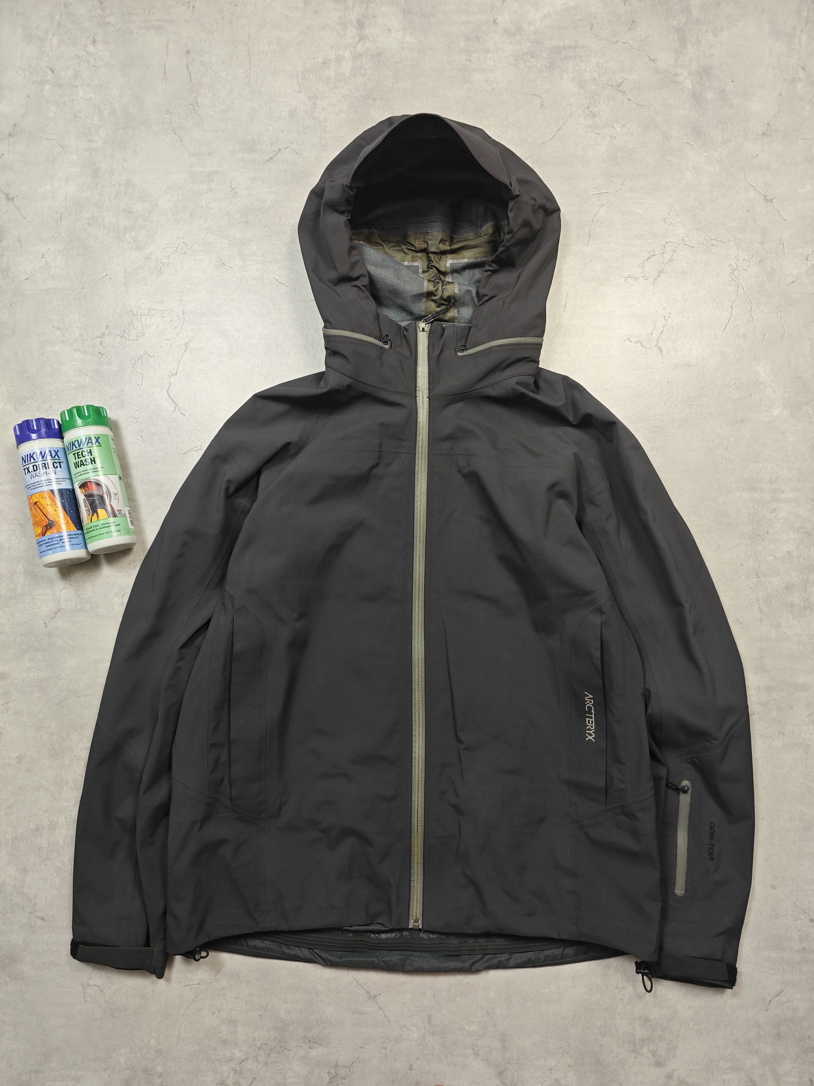Arc'teryx × Goretex Vintage Sunfaded Arc'Teryx Goretex Jacket