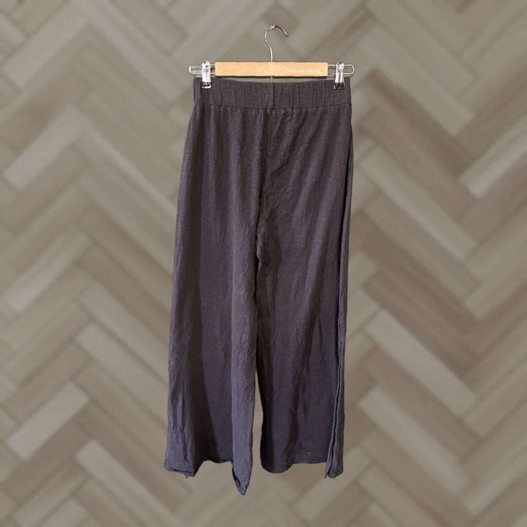 Urban Outfitters VINTAGE? Wait. Item is Urban Outfitters Womens Black Wide Leg Flowy Beach Pants Size Medium Size 32" / US 10 / IT 46 - 1 Thumbnail