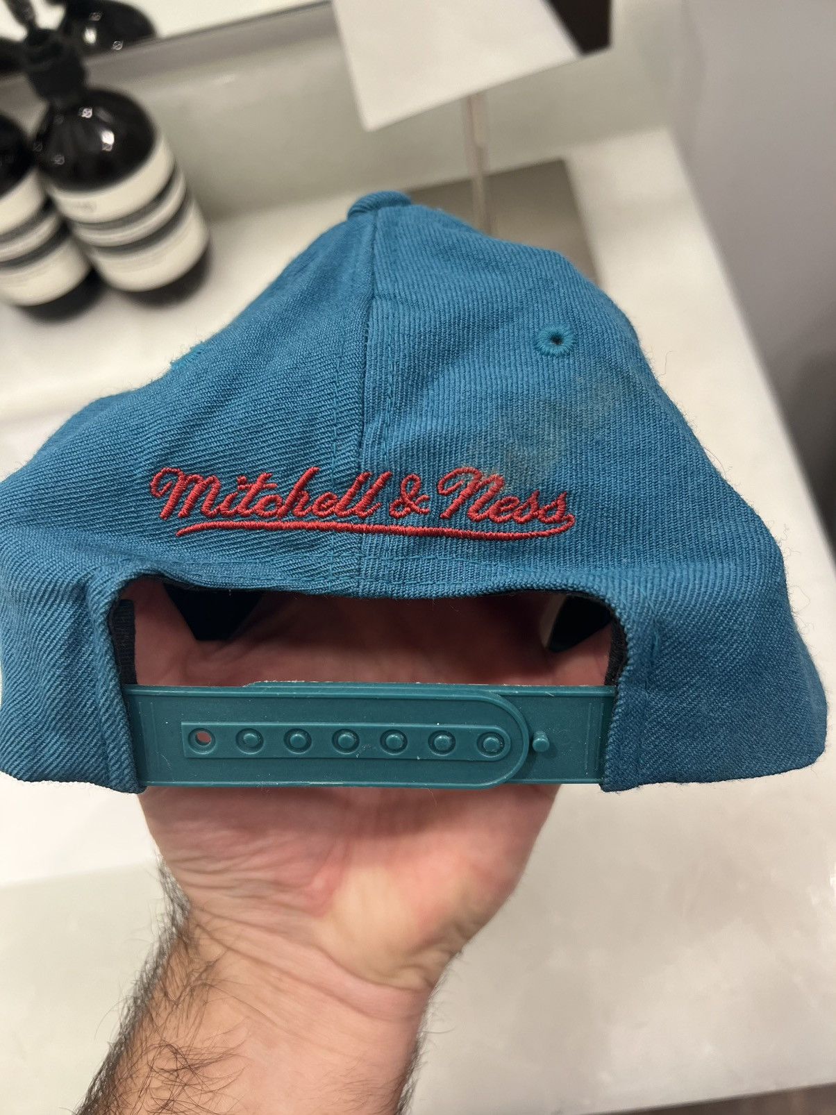Mitchell & Ness Detroit Pistons Hat Size ONE SIZE - 2 Thumbnail