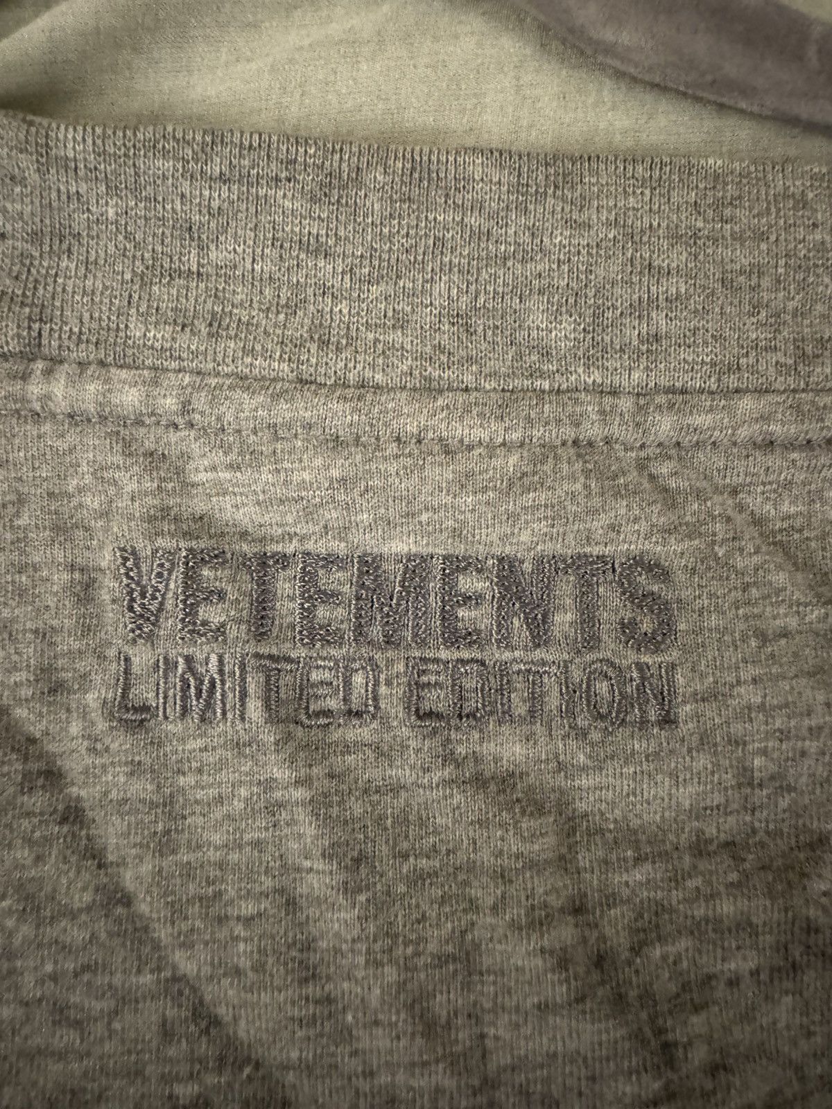 Vetements Vetements Single And Ready To Mingle T-Shirt Size US M / EU 48-50 / 2 - 5 Thumbnail