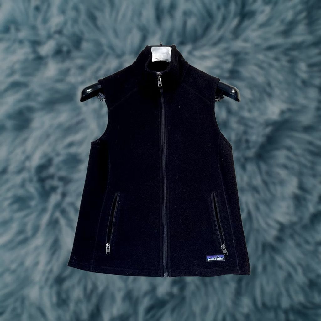 Patagonia VINTAGE Patagonia Synchilla Vest Zip Black Women's Medium Vest Zip Black Patagonia Synchilla Women M Vest Size M / US 6-8 / IT 42-44 - 1 Thumbnail
