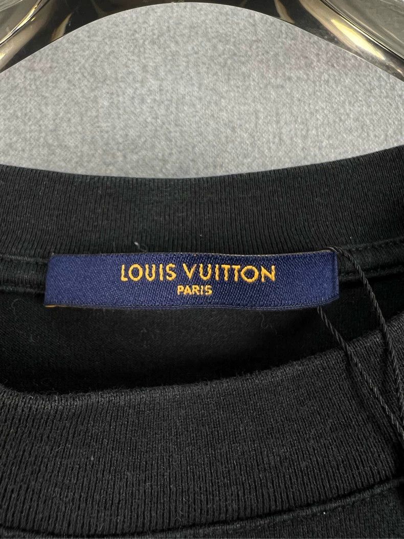 Louis Vuitton Louis Vuitton Temperature-sensitive letter short sleeve Size US M / EU 48-50 / 2 - 3 Thumbnail