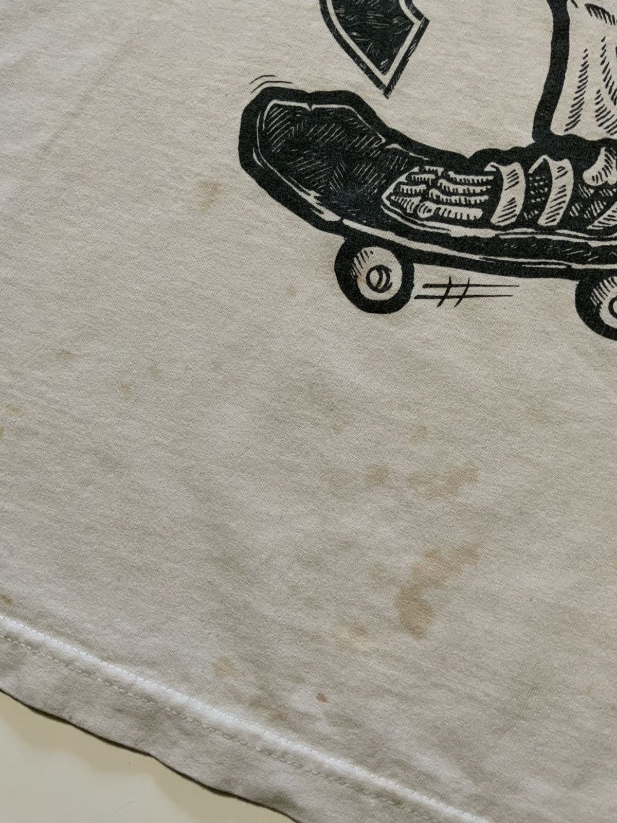 Famous Stars And Straps VTG Y2K Famous Stars Straps Skull Skeleton Skateboard TShirt Size US XXL / EU 58 / 5 - 7 Thumbnail