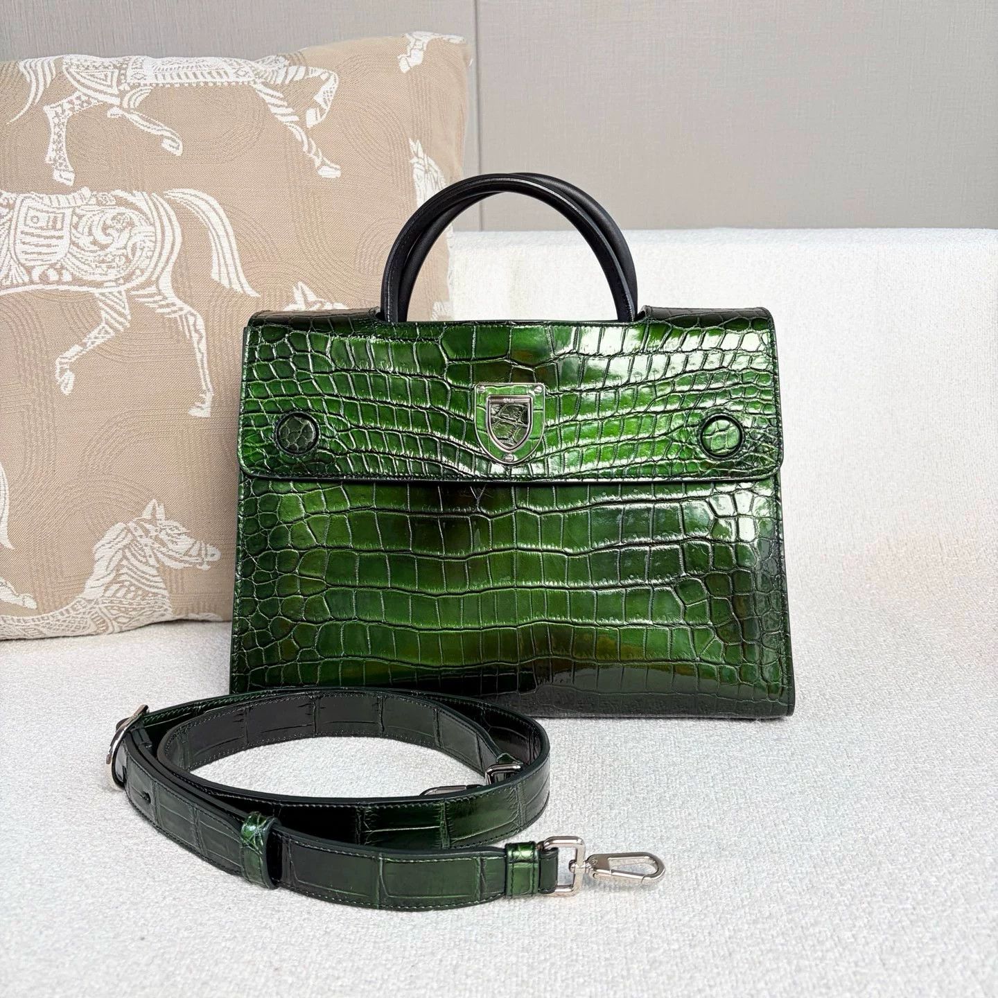 Dior Pre-loved Bag Very good condition Size ONE SIZE - 1 Thumbnail