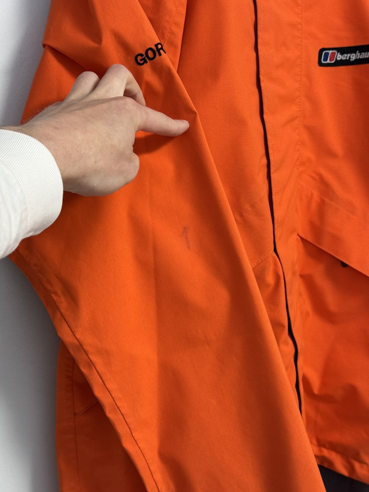 Berghaus Vintage Berghaus Gore-Tex Jacket Orange Mens Outdoor Size US S / EU 44-46 / 1 - 13 Thumbnail