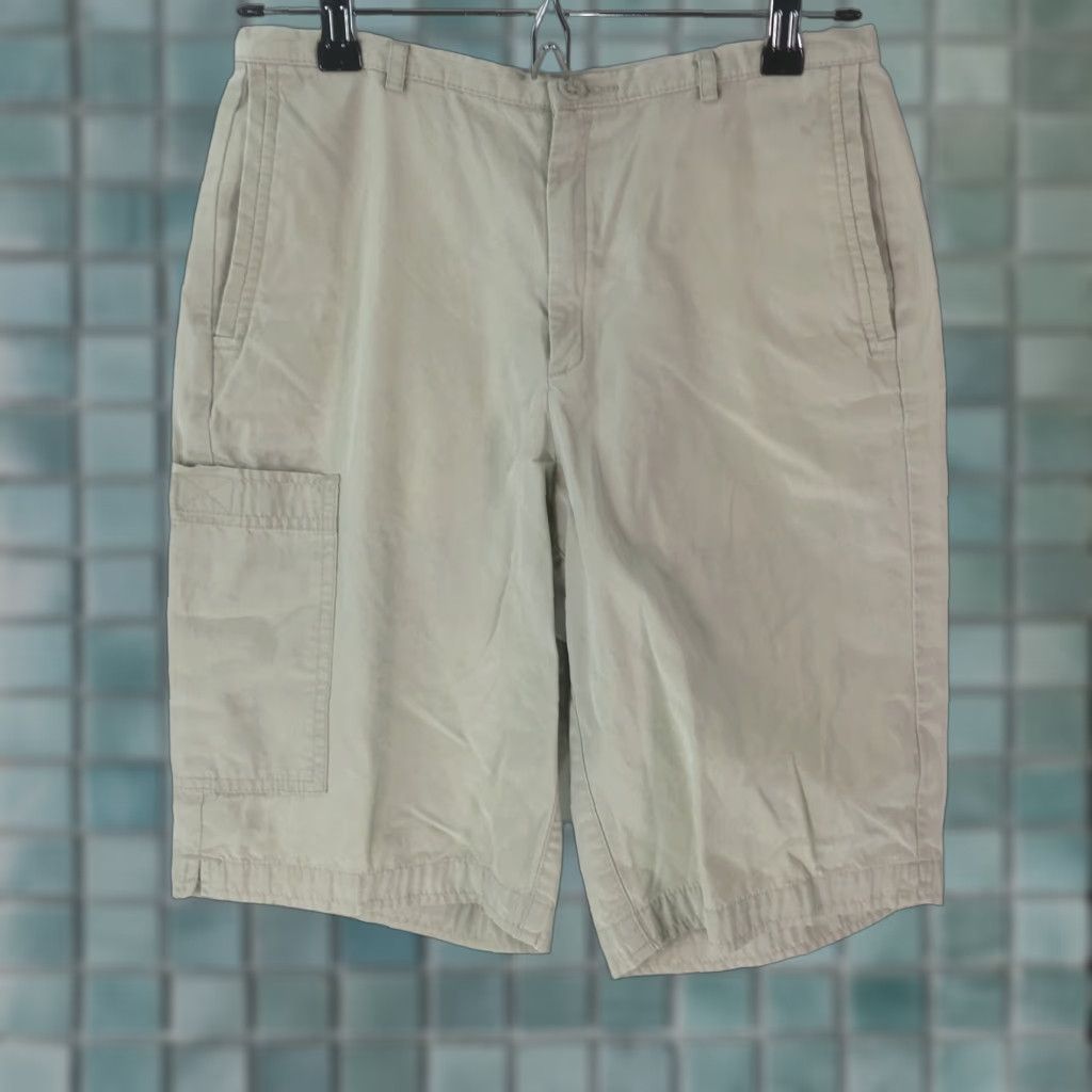 Banana Republic VINTAGE Banana Republic Women Casual Bermuda Shorts Size 2 Beige Flat Front Size 26" / US 2 / IT 38 - 1 Thumbnail