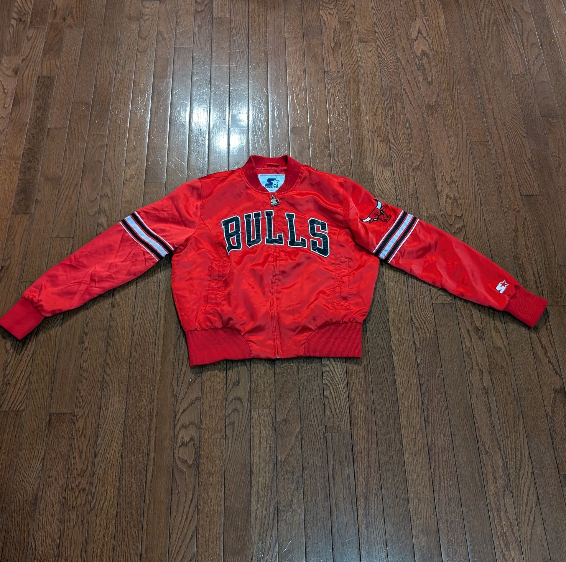 Women's Chicago Bulls Starter Jacket - Size L