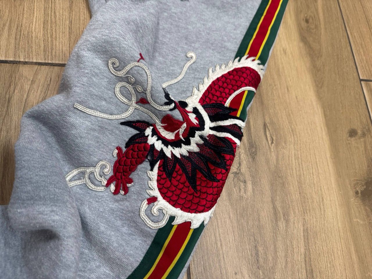 Gucci Gucci tiger grey sweatpants Size US 30 / EU 46 - 3 Thumbnail
