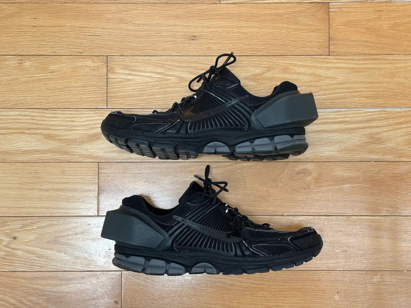 A-COLD-WALL* × Nike Nike x ACW Vomero 5 US10.5 Size US 10.5 / EU 43-44 - 2 Thumbnail