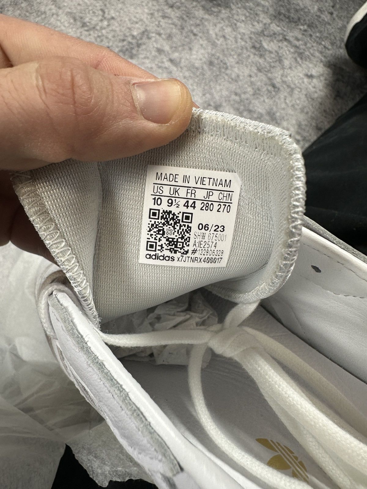 Adidas × Kith Adidas Handball Top Kith Sneakers Streetwear Rare 44 usa 10 Size US 10 / EU 43 - 7 Thumbnail