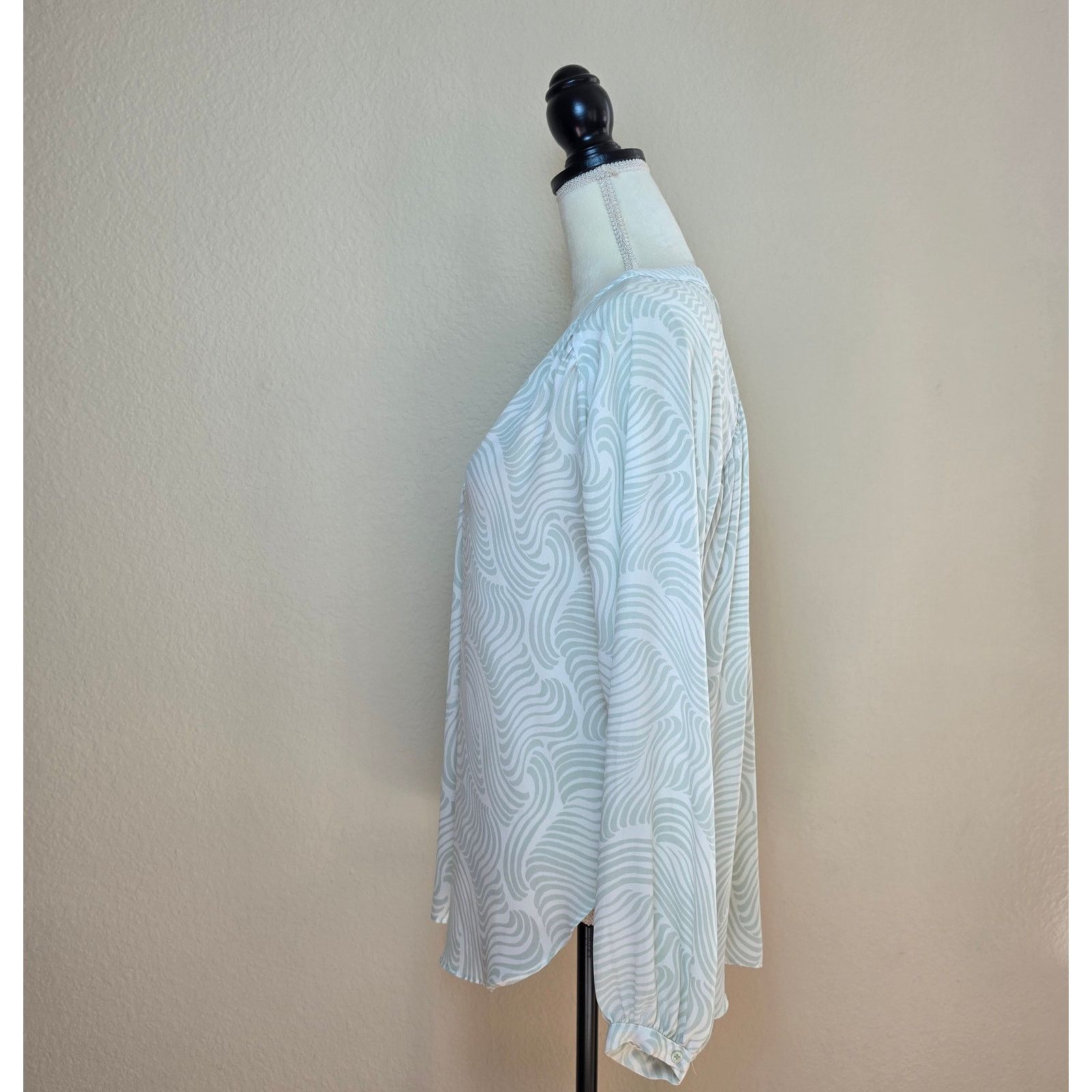 Ann Taylor Ann Taylor Swirl Blouse Small Size S / US 4 / IT 40 - 5 Thumbnail