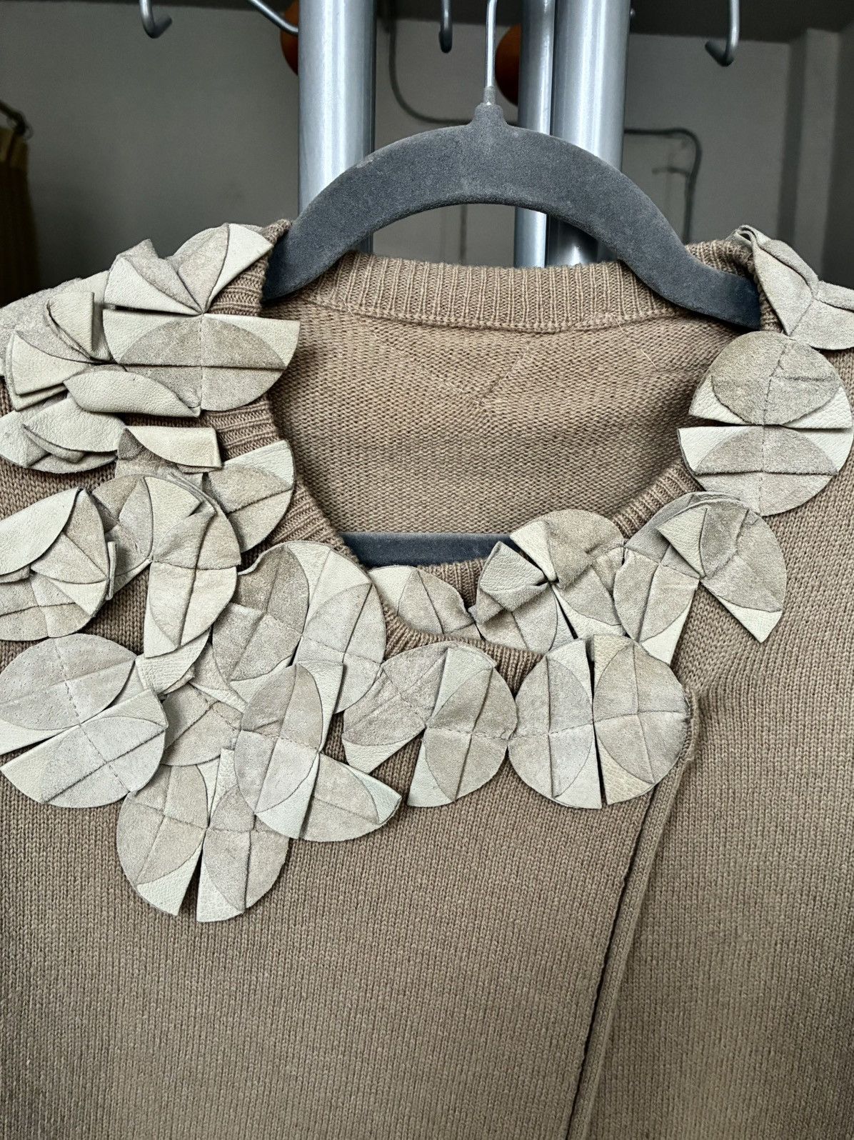 ATSURO TAYAMA ATSURO TAYAMA Vintage Suede Floral Appliqué Draped Cardigan Size ONE SIZE - 13 Thumbnail