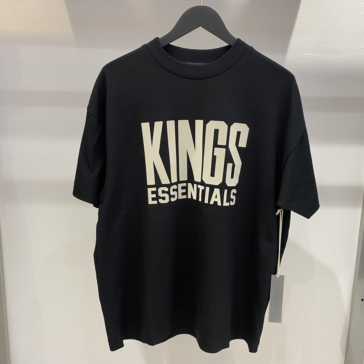 Essentials × NBA Fear of God Essentials x NBA Kings Tee Black Size US S / EU 44-46 / 1 - 1 Thumbnail