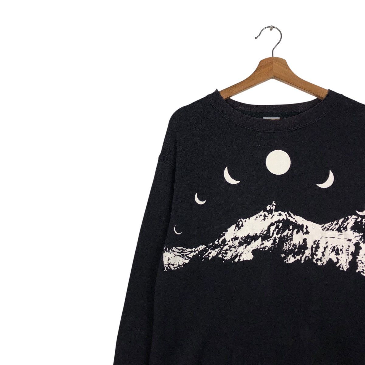 Nike 📌Vintage Sweatshirt Nike One Faith Full Moon Skyline Size US XL / EU 56 / 4 - 8 Thumbnail