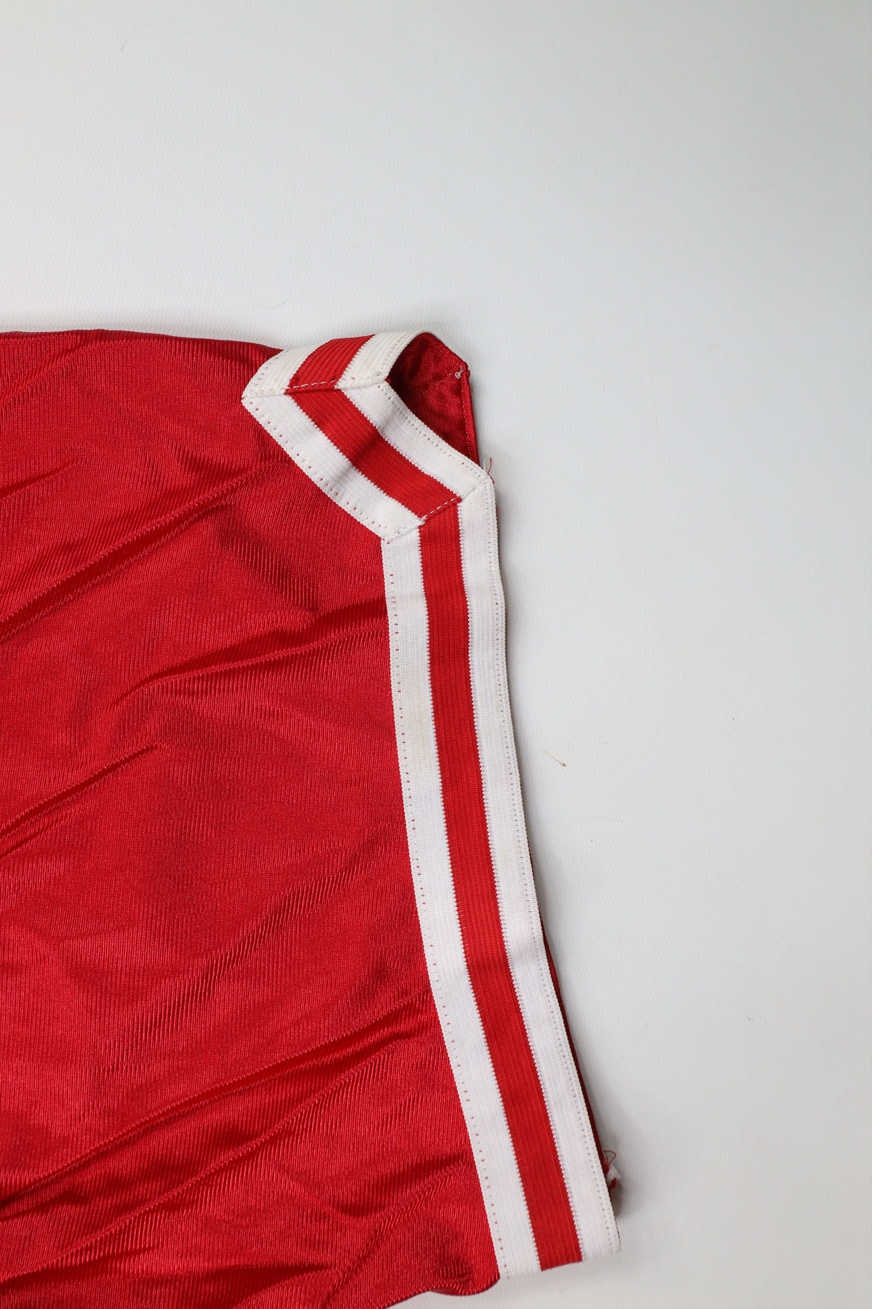 Vintage Vintage 90s Streetwear Silky Nylon Basketball Shorts Red Size US 30 / EU 46 - 7 Thumbnail
