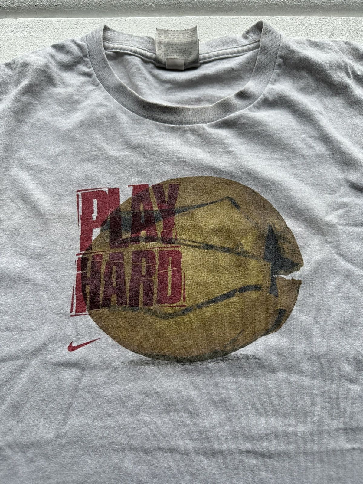 Nike × Vintage 🚨Vintage 90's Nike Play hard basketball Boxy T-shirt M Size US M / EU 48-50 / 2 - 5 Thumbnail