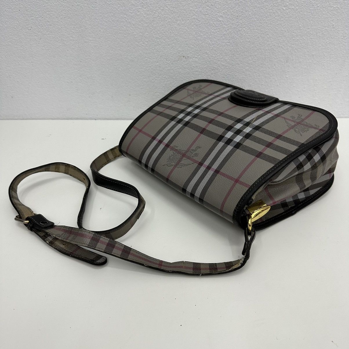 Burberry AUTHENTIC VINTAGE BURBERRYS NOVA CHECK GREY SHOULDER BAG Size ONE SIZE - 20 Thumbnail