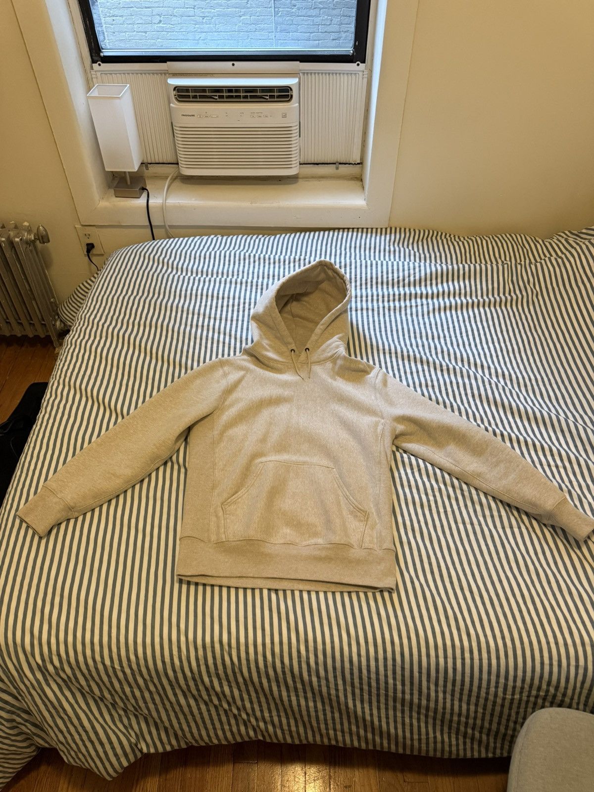 J.Crew J Crew 14oz Brushed Cotton Fleece Hoodie Oatmeal Size S Size US S / EU 44-46 / 1 - 1 Thumbnail