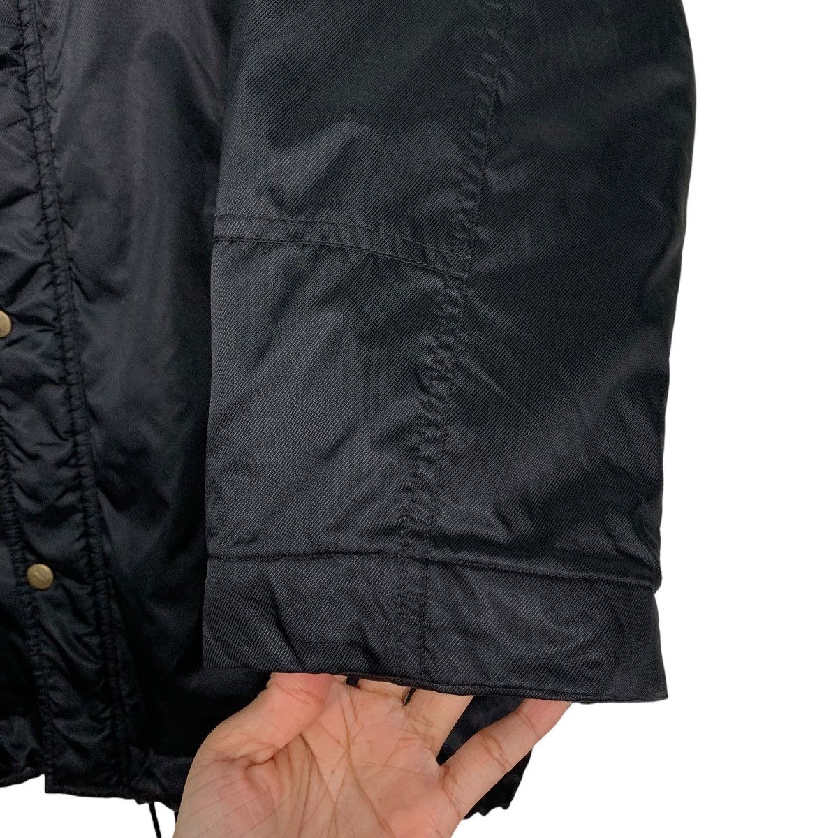 Nike Vtg Nike Swoosh Big Logo Windbreaker Jacket Size US S / EU 44-46 / 1 - 12 Thumbnail