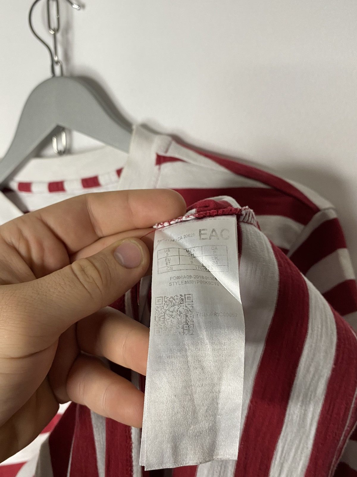 Guess × Vintage 🔥Vintage Guess Striped T-Shirt Tee Luxury Rare🔥 Size US S / EU 44-46 / 1 - 7 Thumbnail