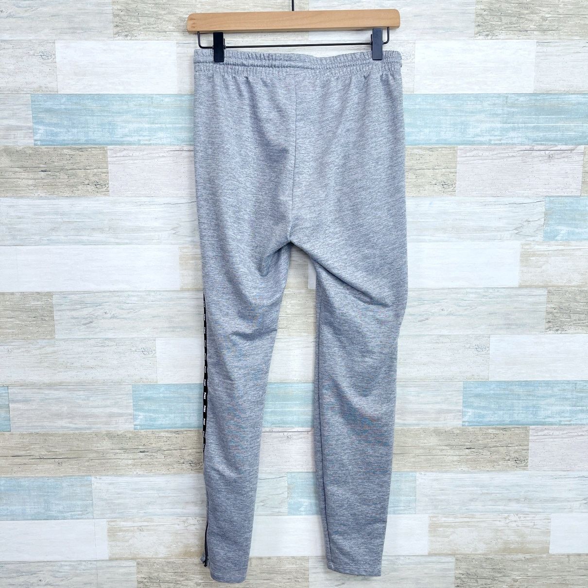 Victoria's Secret PINK Victorias Secret Logo Jogger Sweatpants Gray Athleisure Size 26" / US 2 / IT 38 - 4 Thumbnail