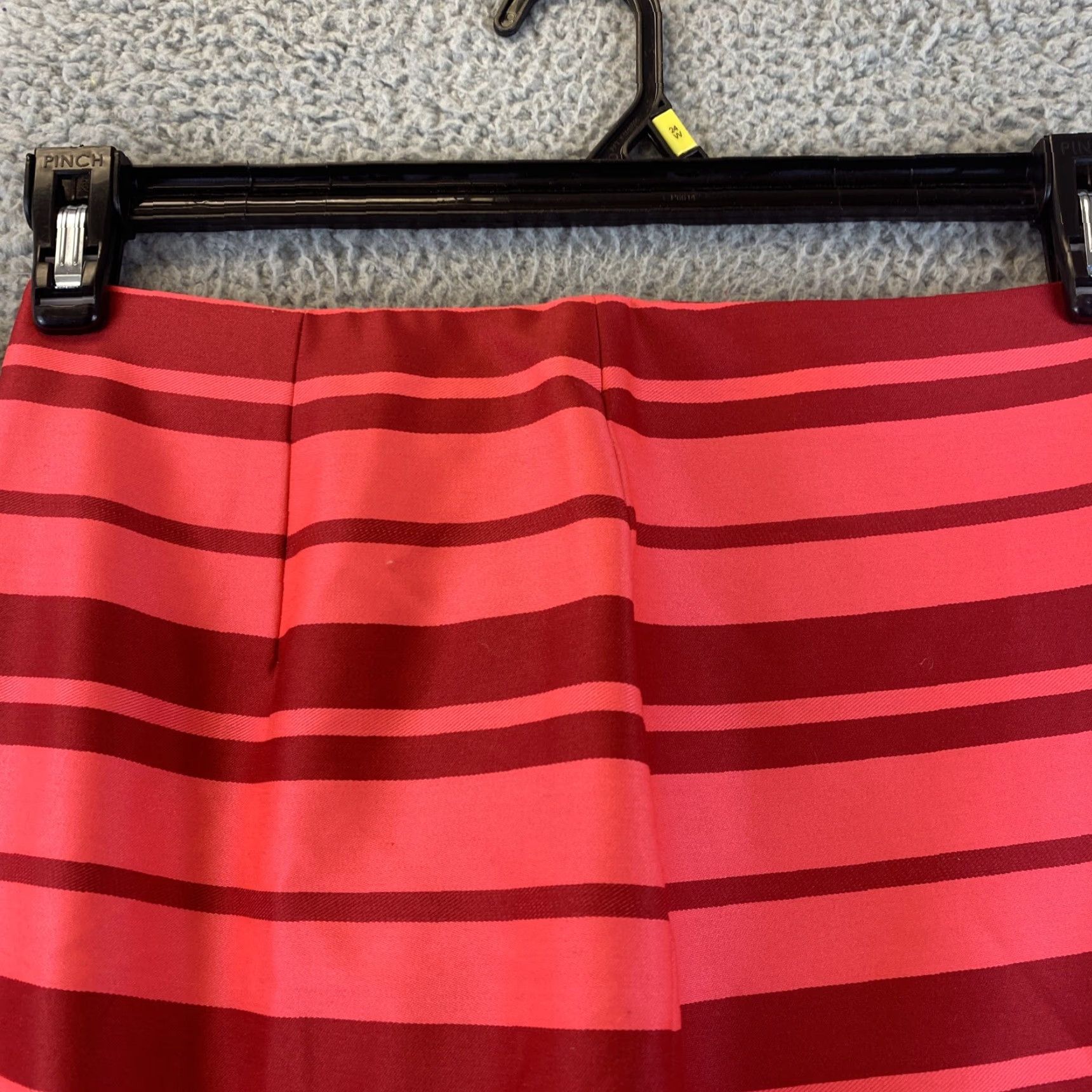 Banana Republic BANANA REPUBLIC Women Coral Striped Casual Skirt Size 0 Petites Work Knee Length Size 25" / US 0 / IT 36 - 2 Thumbnail
