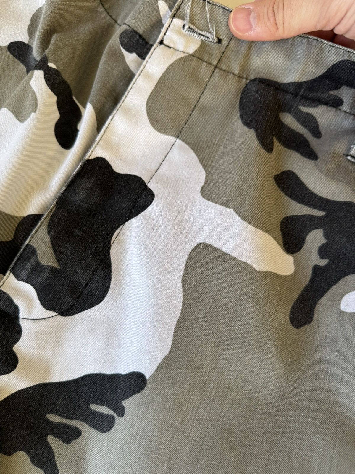 Japanese Brand Japanese Style Camo Jorts Archive avant garde y2k baggy Size US 34 / EU 50 - 11 Thumbnail