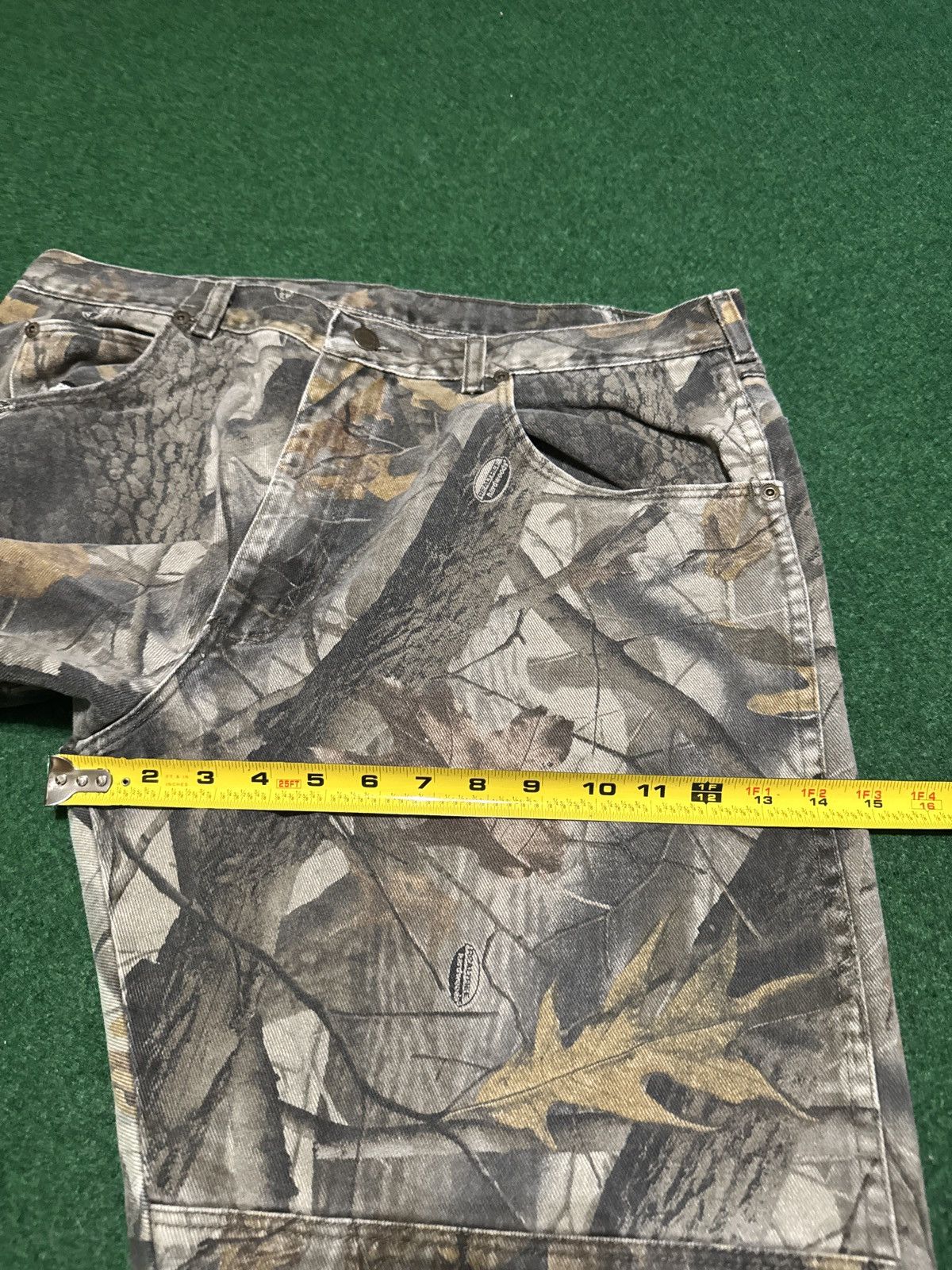 Realtree Vtg Y2K Wrangler Realtree Baggy Skater Hip Hop Camo Pants Size US 37 - 9 Thumbnail