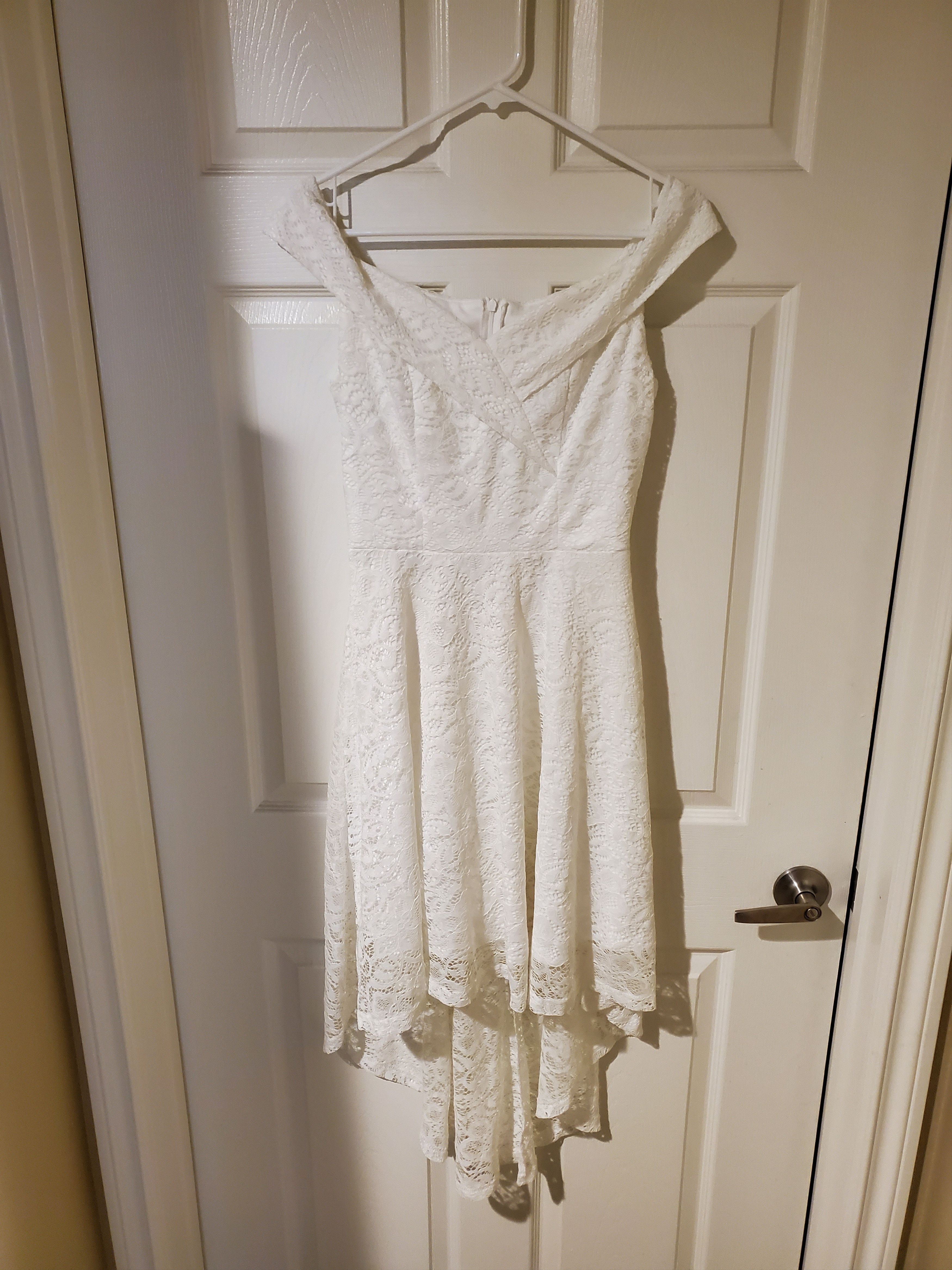 Other Elegant Off the shoulder hi-low white lace dress (size s) Size S / US 4 / IT 40 - 1 Thumbnail