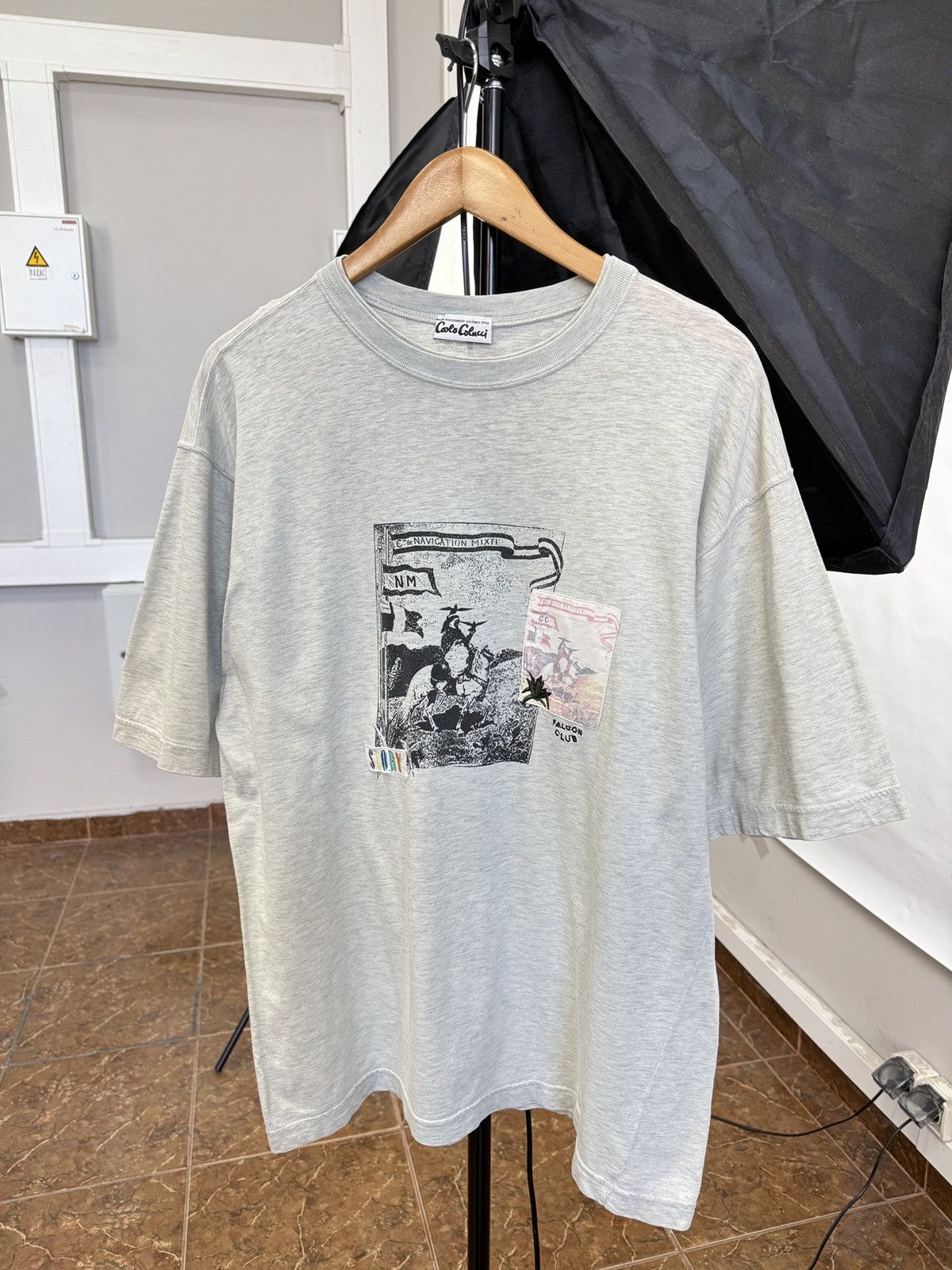 Carlo Colucci 🇫🇷 Vintage 90s Carlo Colucci Tripolitaine Retro Picture T-Shi Size US XL / EU 56 / 4 - 1 Thumbnail