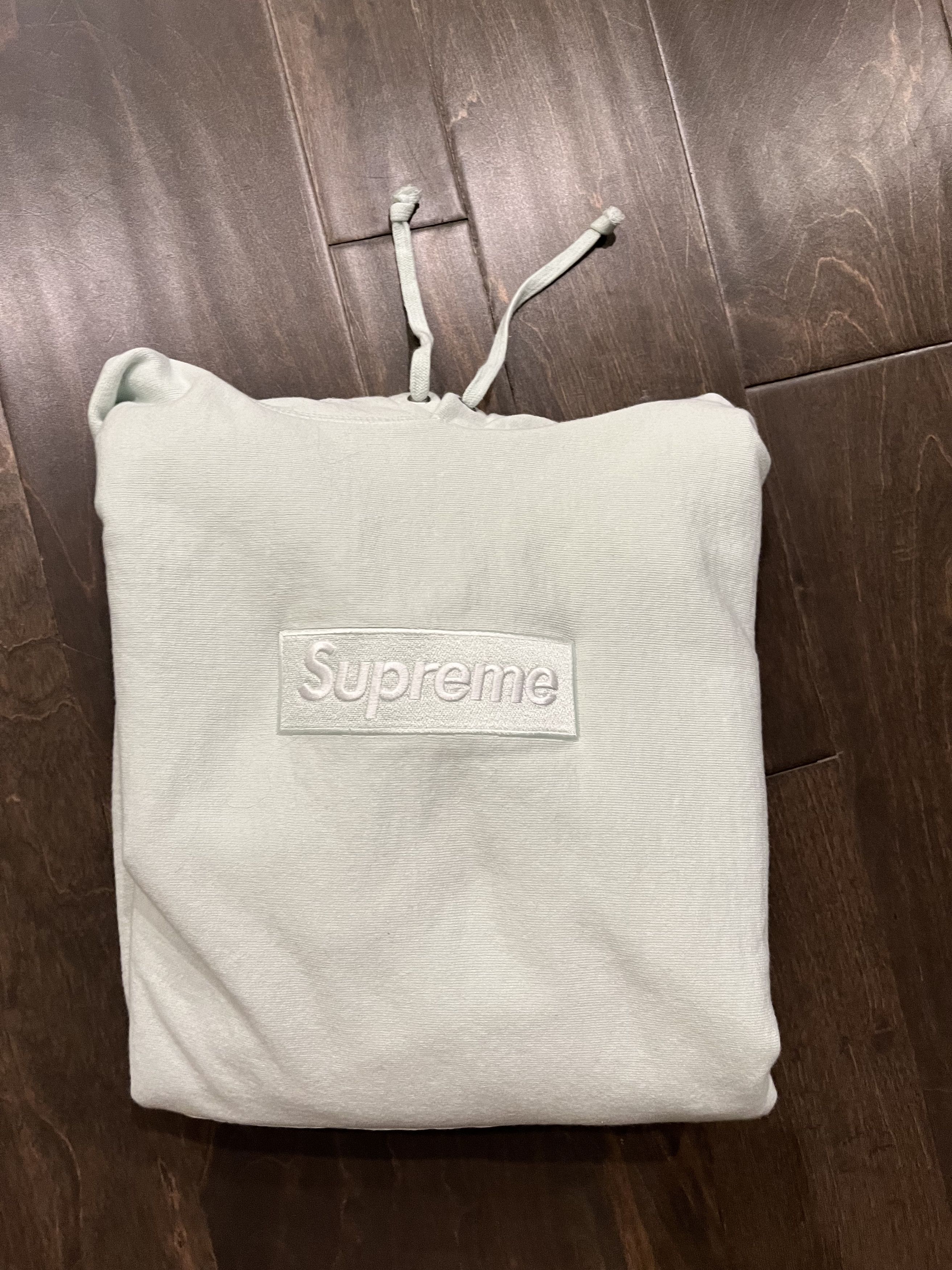 supreme box logo