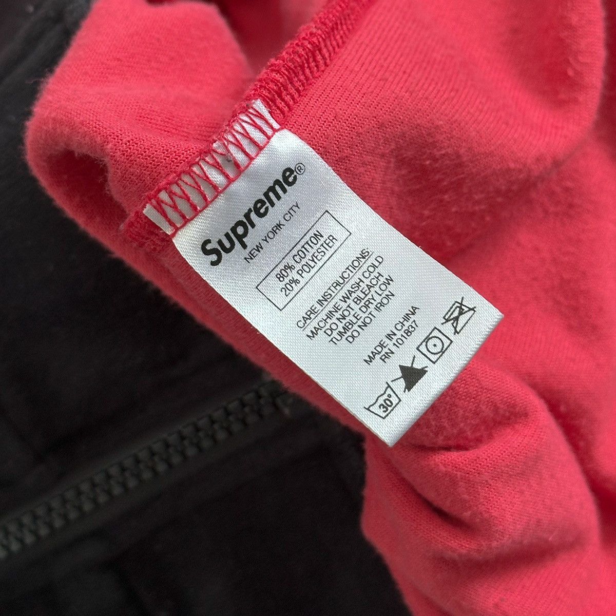 Supreme SS18 Supreme Velour Zip Up jacket size XL black red teal Size US XL / EU 56 / 4 - 8 Thumbnail