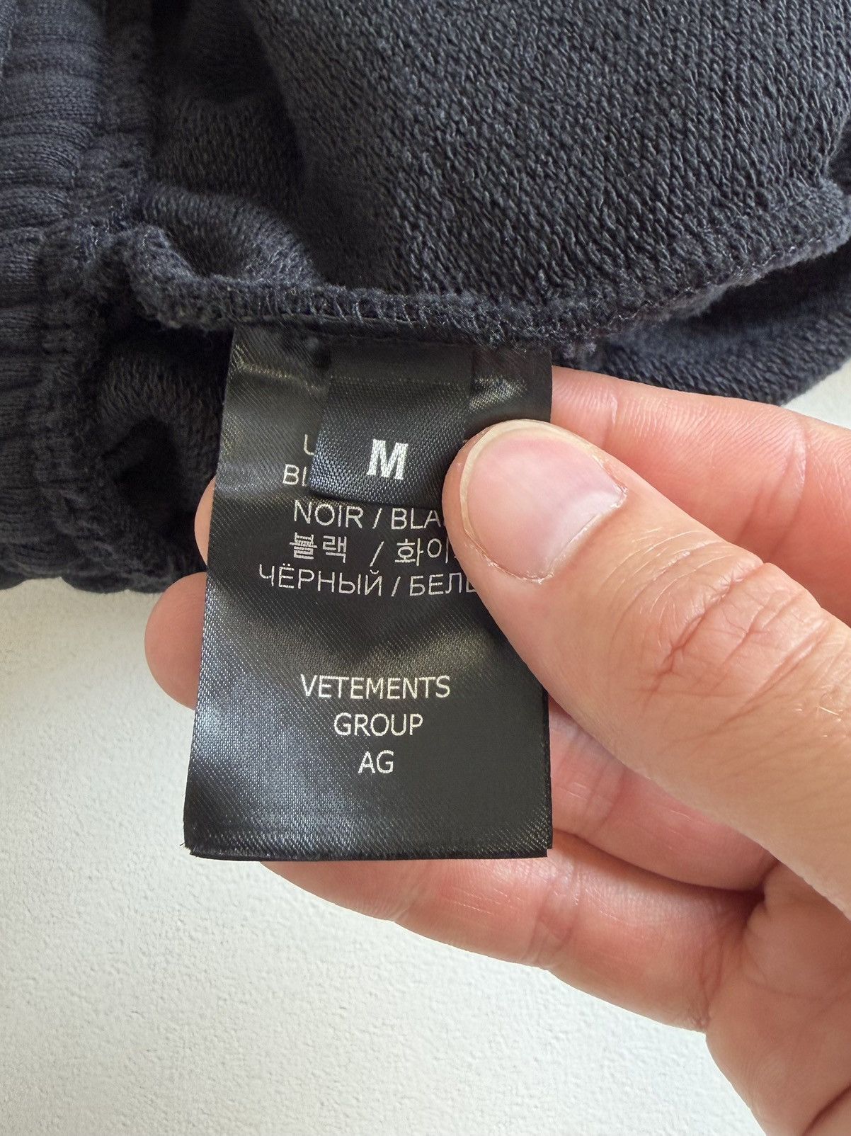 Vetements ‘Anarchy’ Print Black Raw Hem Shorts Size US 32 / EU 48 - 5 Thumbnail