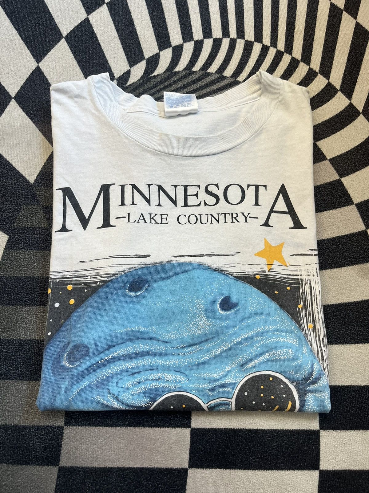 Arts & Science Vintage Artwork MINNESOTA Lake Country Blue Moon 90’s Tshirt Size US L / EU 52-54 / 3 - 10 Thumbnail