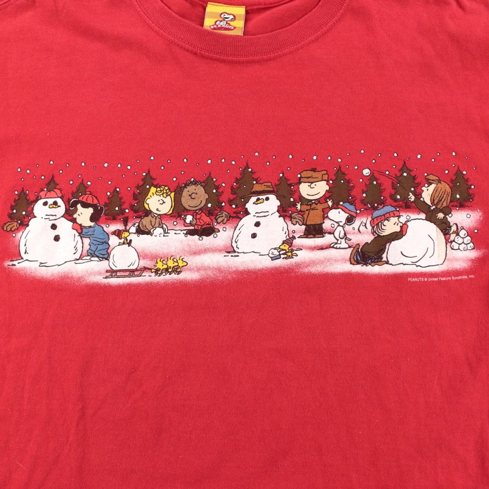Gildan PEANUTS By Schultz winter snowman cast t-shirt MEDIUM Christmas cute holiday Size US M / EU 48-50 / 2 - 2 Thumbnail