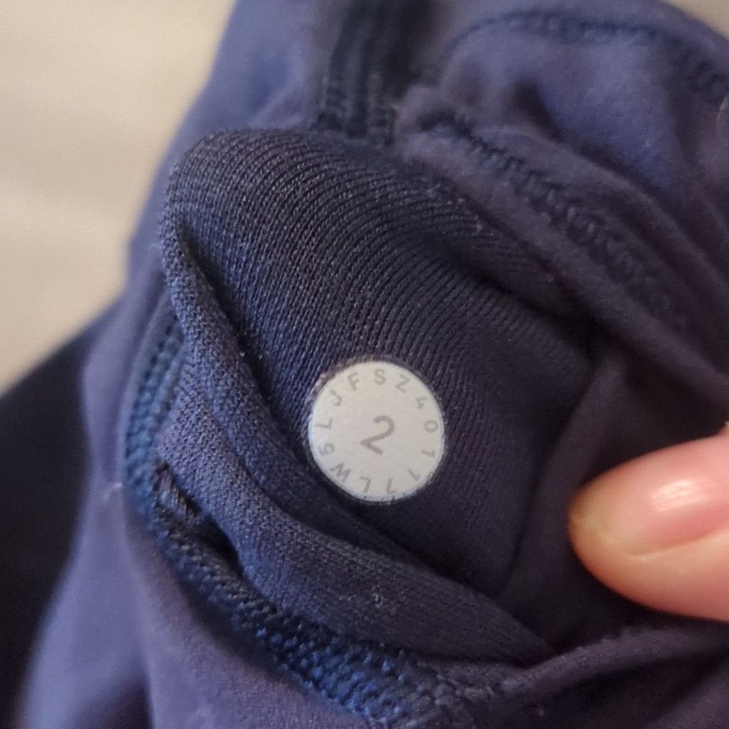 Lululemon Lululemon Align Pant II Midnight Navy size 2 Size 26" / US 2 / IT 38 - 2 Thumbnail