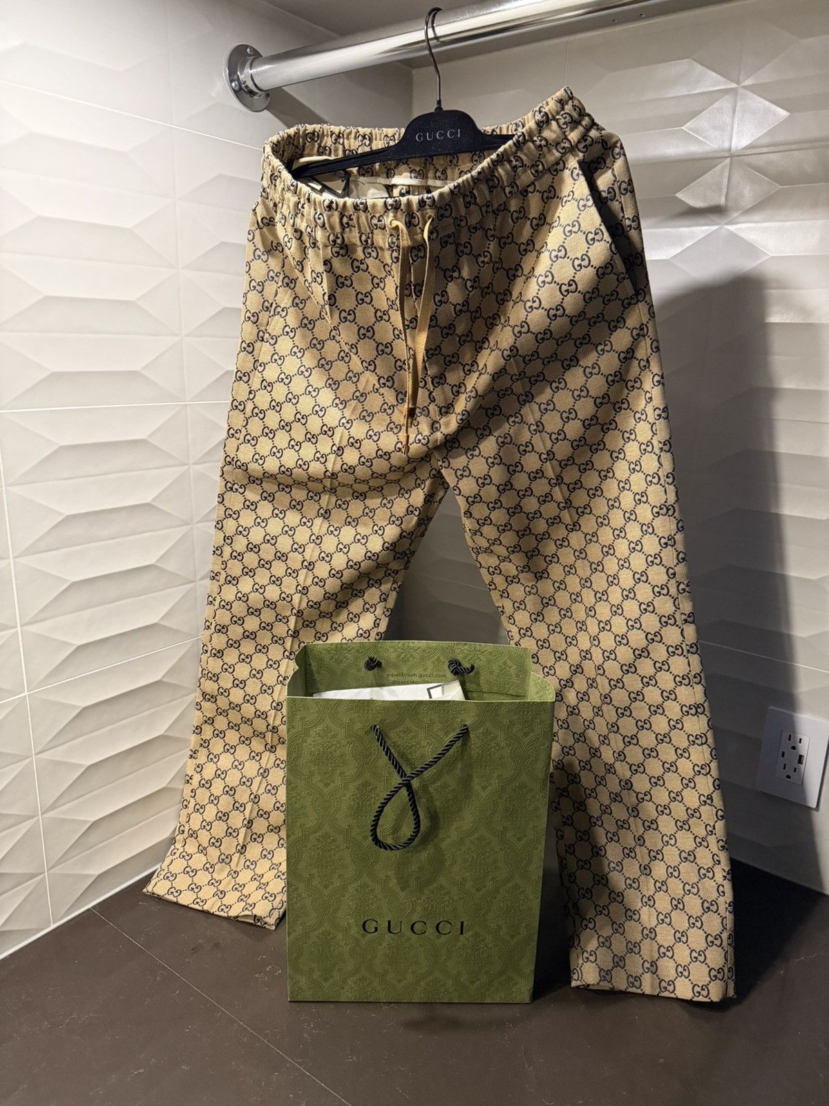 ✨ Gucci Monogram Beige GG Pants ✨Brand New – Size 42 (30 US)